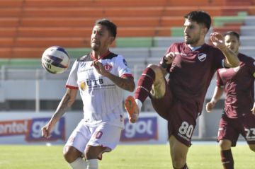 Universitario aumenta la crisis de Bolívar