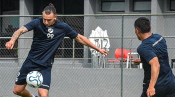 Bolívar: una práctica en Brasil antes de jugar con Fluminense