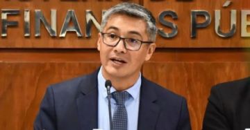 Espinoza niega impuesto del 5% y denuncia desinformación