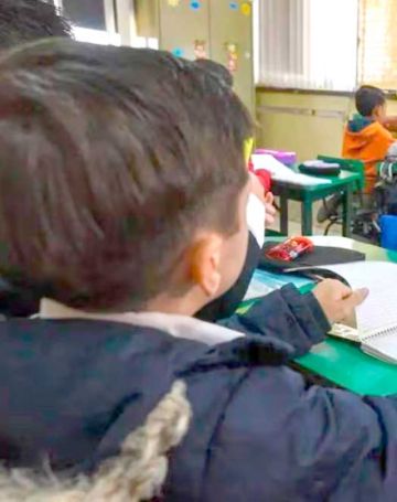 Analizan datos de cuántos alumnos hubo al inicio y al fin del trimestre educativo