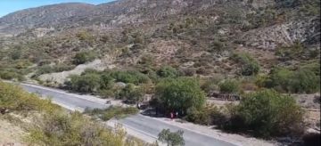 Potosí–Sucre: Bloqueadores instalan punto de presión en Guerra Loma