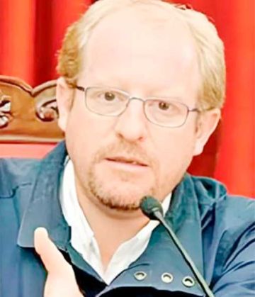 ¿Adrián Oliva es nuevo viceministro  de Autonomías?