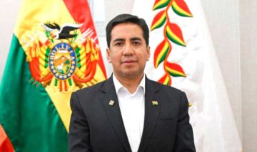 Williams Bascopé asume como ministro de Trabajo