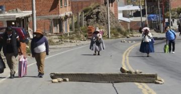 Ruta a los Yungas queda habilitada tras cuarto intermedio en bloqueos