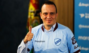 Bolívar presentó de forma oficial a Alejandro Restrepo como DT