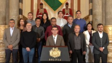 Presidente anuncia rebaja del 50% de su salario y el de sus ministros ante la crisis económica