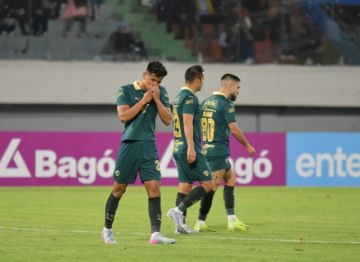 Bolívar juega su clasificación frente al sorprendente Independiente Rivadavia