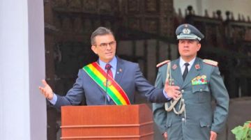 Cuestionan que solo el Presidente y sus ministros bajen sus salarios