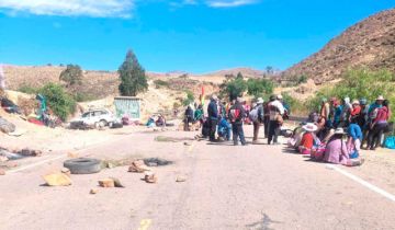 Potosí está cercado por  bloqueos y crece presión  política contra Paz