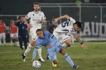 Bolívar pierde en tiempo agregado