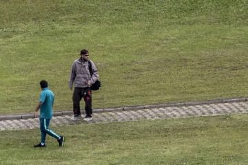 Neymar se pierde el primer entrenamiento con Brasil por lesión