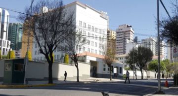 Embajada de EEUU en Bolivia emite alerta y suspende servicios consulares por conflictos