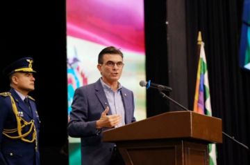 Los cívicos se reúnen con Paz para plantearle la aplicación del Estado de excepción