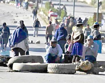 Cívicos exigirán a Paz aplicar la Constitución