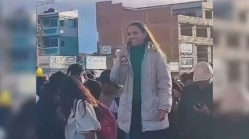 Sale de Bolivia la activista argentina que alentaba movilizaciones contra el Gobierno