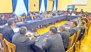 Comisión de Diálogo abre puerta de negociación para resolver la crisis