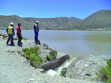 Potosí: Plan de contingencia contempla compartir el agua del rio San Juan