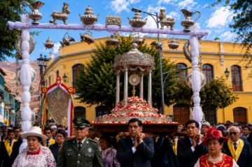 Potosí realizó la procesión de Corpus Christi