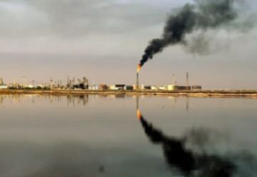 Las fluctuaciones del petróleo llevan al brent a un alza del 27 % en tres meses de guerra en Irán
