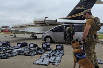 Incautan un avión con maletas de marihuana procedente de Miami en Paraguay
