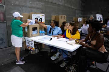 Colombia vota en primera vuelta para elegir al sucesor del presidente Gustavo Petro