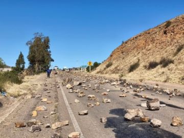 Policía reporta que hay 24 puntos de bloqueo en Potosí 