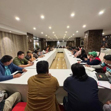 Chuquisaca: Gobierno sostiene reunión con choferes y asegura conservación vial