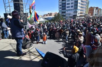 Cabildo de El Alto descarta el diálogo y decide continuar con las movilizaciones