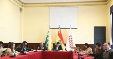 Gobierno y Legislativo instalan diálogo urgente para destrabar crisis por bloqueos