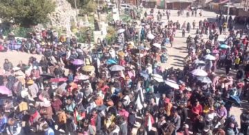En Llallagua vecinos marchan en protesta por los bloqueos