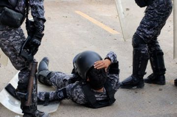 Desbloqueo en San Julián deja seis policías lesionados y cinco aprehendidos
