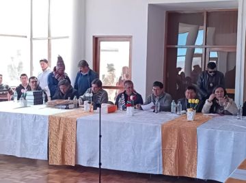 Ministro Zamora denuncia que una "mano negra" quiere muerte mientras el Gobierno dialoga