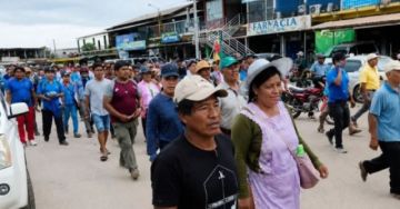 Vecinos de San Julián marchan para exigir liberación de detenidos tras operativo de desbloqueo