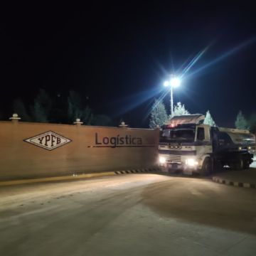 YPFB destina 595.000 litros de gasolina a provincias de La Paz libres de bloqueos