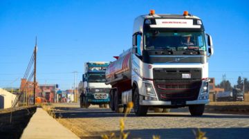 Pese a los bloqueos, reportan que más de 1 millón de litros de gasolina y 40 mil garrafas de GLP ingresaron a La Paz y El Alto 