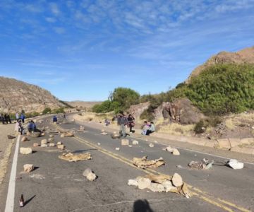 Ayllus de Chaquí dan cuarto intermedio en el bloqueo en dos puntos 