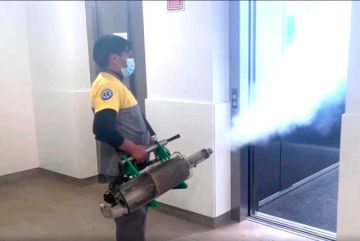 Desinfectan áreas en el Hospital Natalini de la ciudad de Potosí