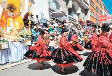 La Paz: Bloqueos ponen en suspenso al Gran Poder