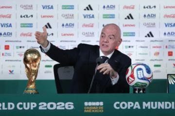 El presidente de la FIFA asegura estar «feliz de ver a Irán» en la Copa del Mundo pese a tensiones