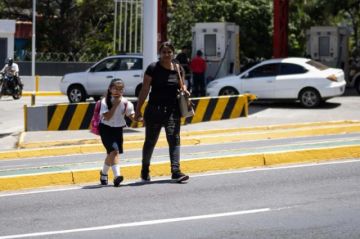 Profesores en Venezuela se suman a un paro y exigen soluciones salariales concretas