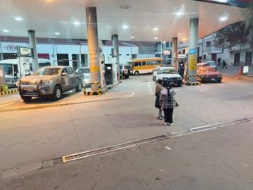 Los bloqueos impiden el acceso a un normal volumen de gasolina en Potosí, afirma YPFB