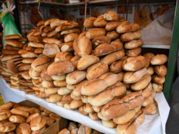 Comercios reanudan la venta de pan en la ciudad de La Paz