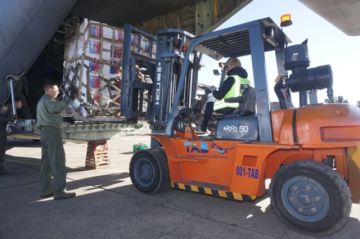 Avión Hércules de Chile llega con ayuda humanitaria y para reforzar puente aéreo