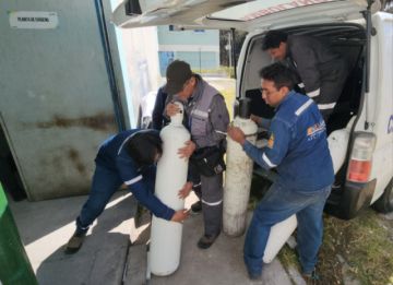 Gobierno informó que la UMSA envió botellones de oxigeno a hospitales de La Paz y El Alto