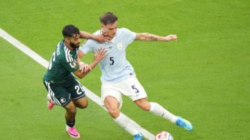 Con garra, pero sin claridad: Uruguay debutó con empate ante Arabia Saudí