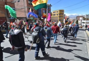 Dirigente campesino anuncia ampliado y minimiza las decisiones de la COB