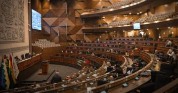 Diputados aprueban crédito de $us 118 millones para resiliencia vial y lo remiten al Senado