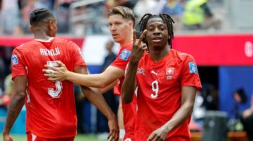 Suiza desatasca el partido ante Bosnia y se pone a la cabeza del grupo