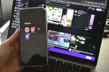 Emiratos Árabes Unidos prohíbe a los menores de 15 años usar las redes sociales