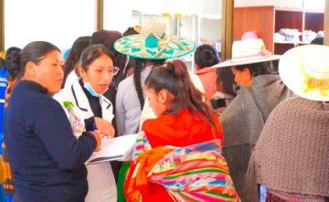 Hospital Bracamonte lleva feria de salud a Plan 700